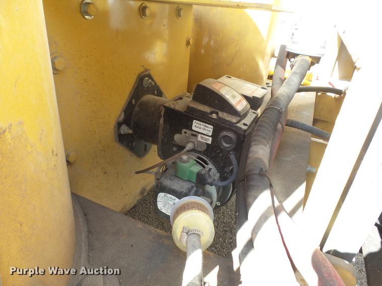 image for item DD9258 2012 Crack Pro CP-200 pot hole patcher