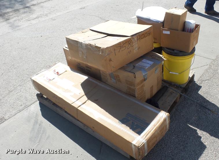 image for item DD9258 2012 Crack Pro CP-200 pot hole patcher