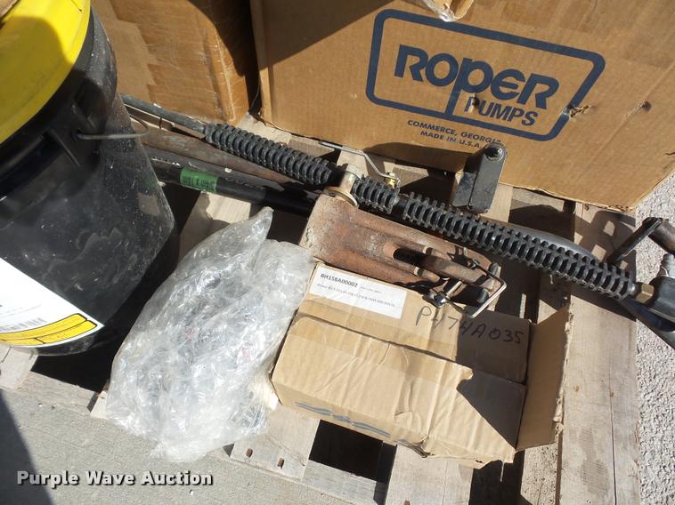 image for item DD9258 2012 Crack Pro CP-200 pot hole patcher