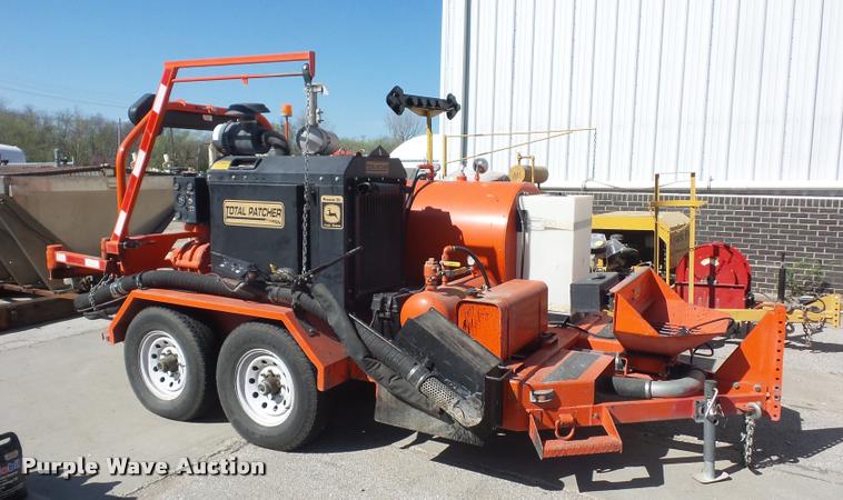 image for item DD9259 2010 Total Patcher T7500 pothole patcher