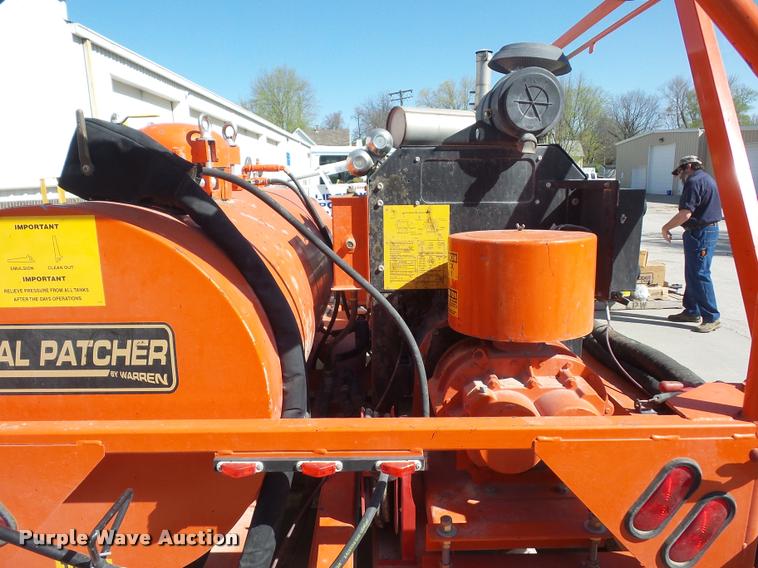 image for item DD9259 2010 Total Patcher T7500 pothole patcher