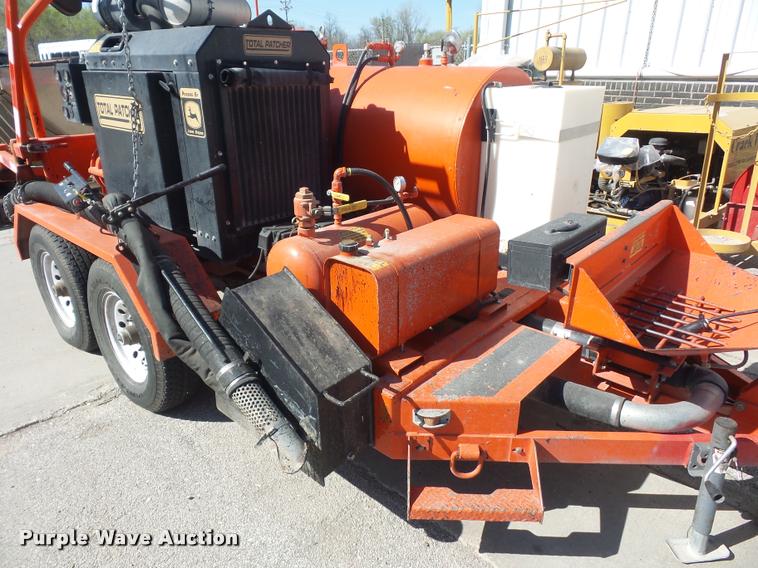 image for item DD9259 2010 Total Patcher T7500 pothole patcher