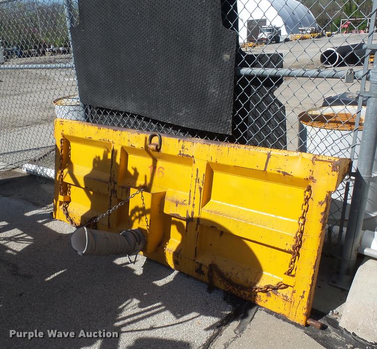 image for item DD9259 2010 Total Patcher T7500 pothole patcher