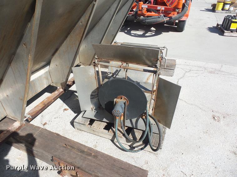 image for item DD9260 Swanson spreader