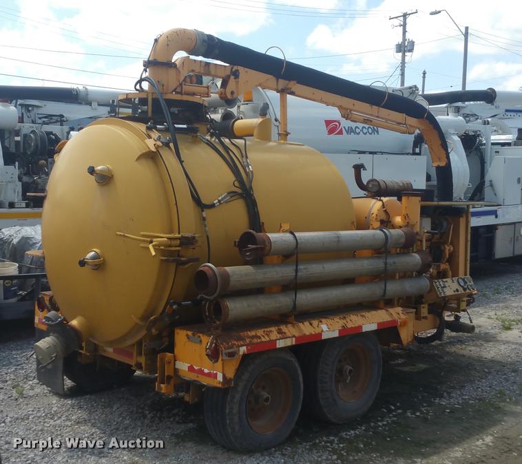 image for item DD9333 2000 Seca vacuum trailer