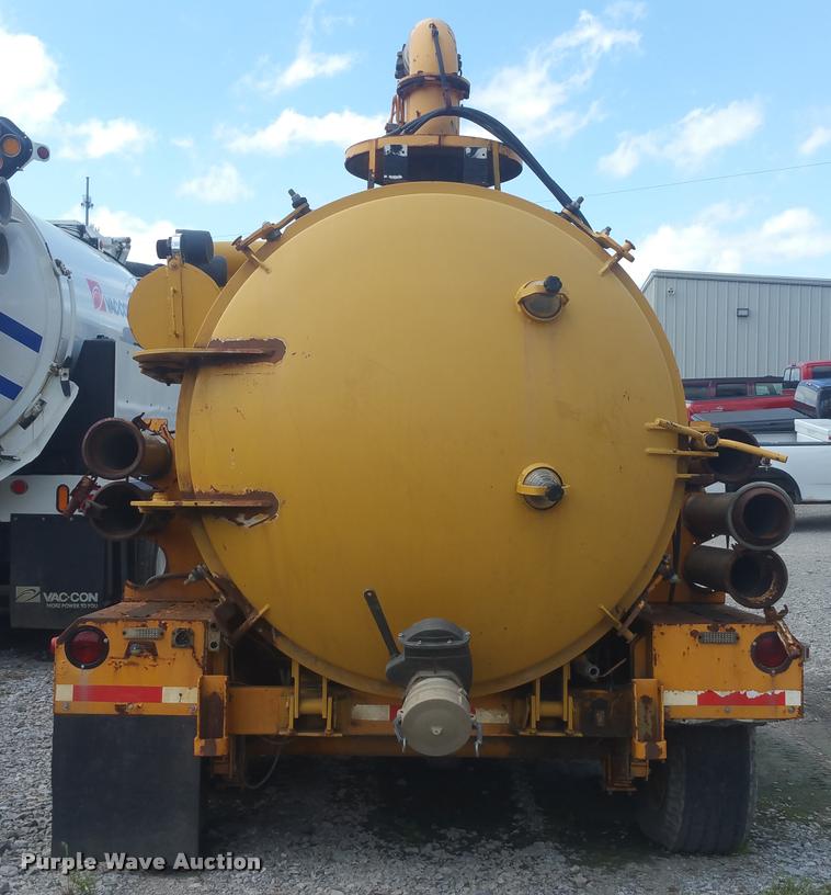 image for item DD9333 2000 Seca vacuum trailer