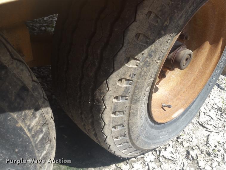 image for item DD9333 2000 Seca vacuum trailer