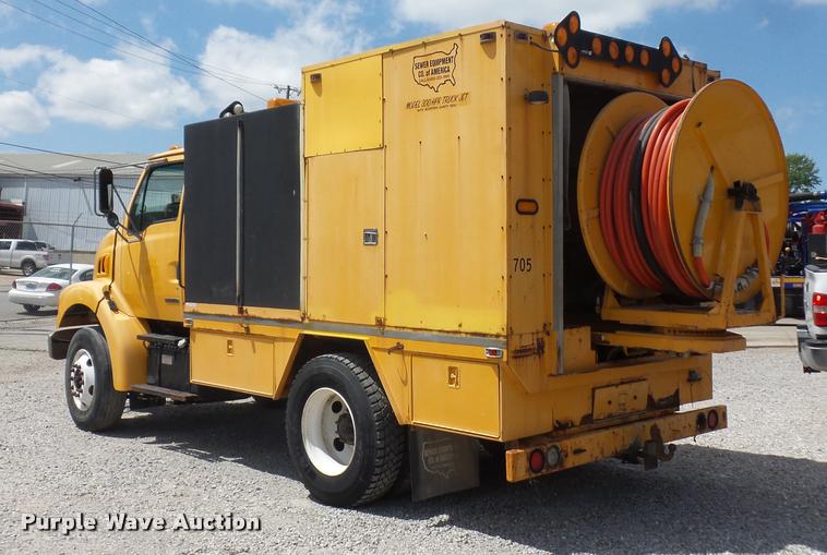 image for item DD9334 2001 Sterling M7500 Acterra jetter truck
