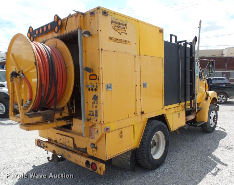 image for item DD9334 2001 Sterling M7500 Acterra jetter truck