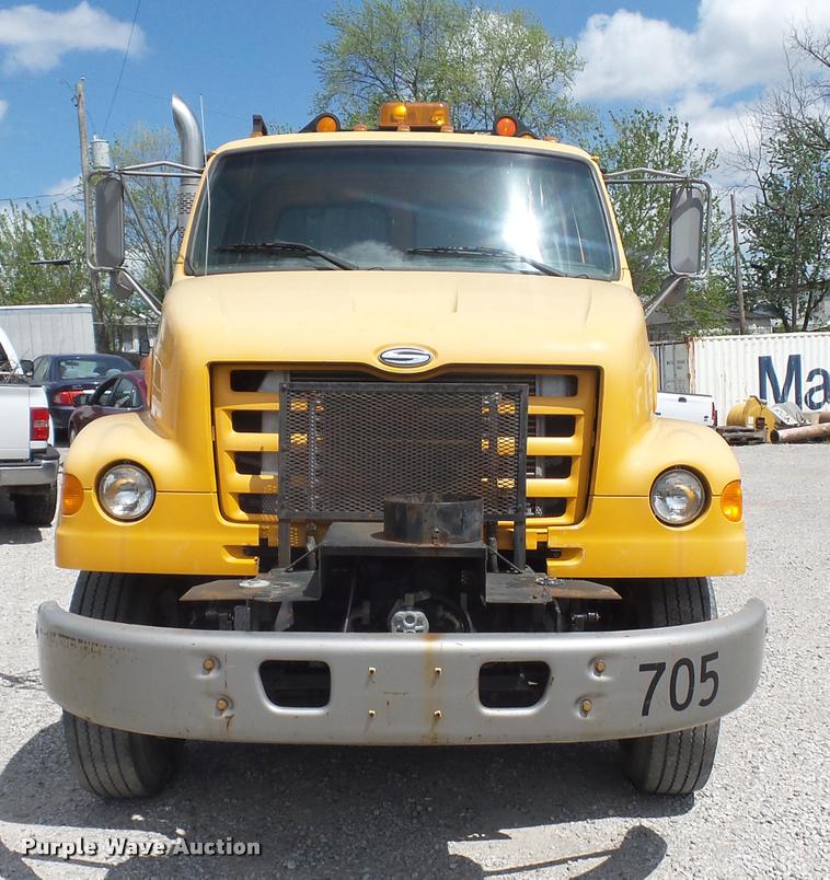 image for item DD9334 2001 Sterling M7500 Acterra jetter truck