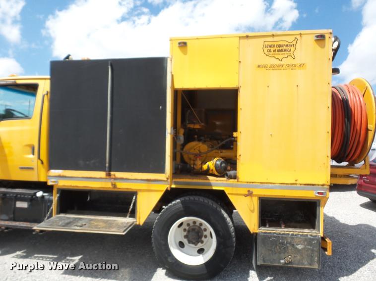 image for item DD9334 2001 Sterling M7500 Acterra jetter truck