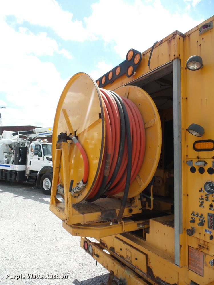 image for item DD9334 2001 Sterling M7500 Acterra jetter truck