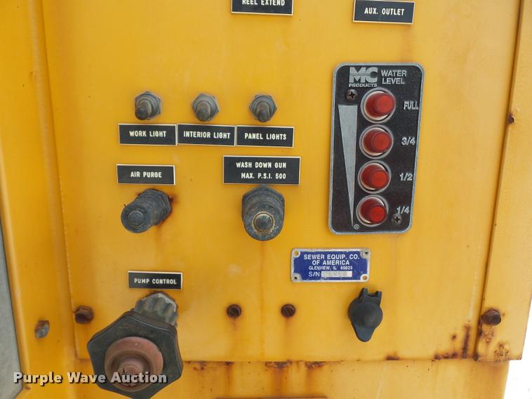 image for item DD9334 2001 Sterling M7500 Acterra jetter truck