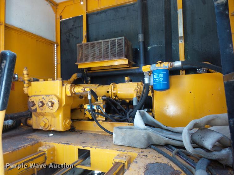 image for item DD9334 2001 Sterling M7500 Acterra jetter truck