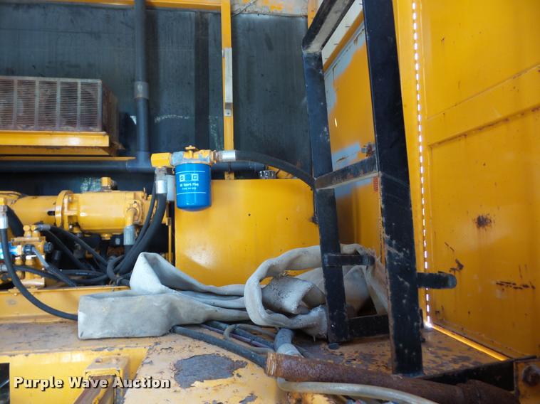 image for item DD9334 2001 Sterling M7500 Acterra jetter truck