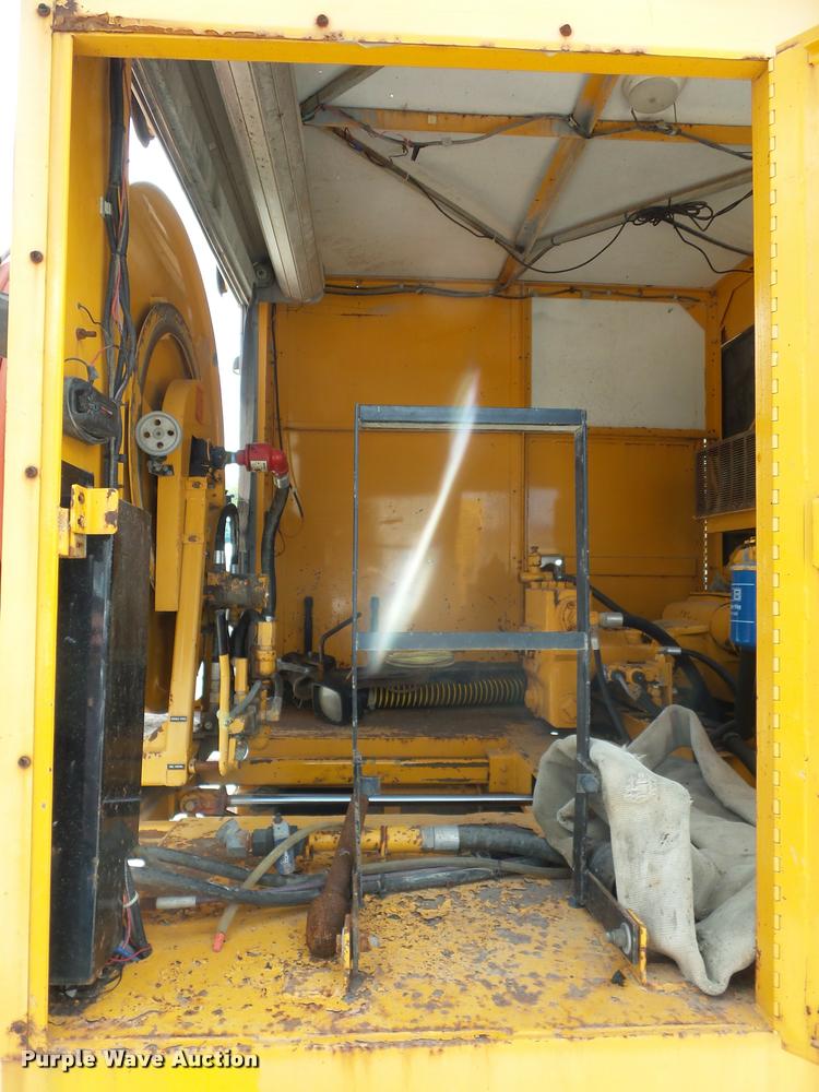 image for item DD9334 2001 Sterling M7500 Acterra jetter truck