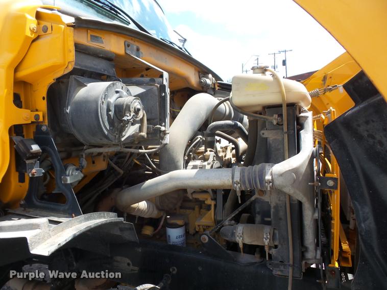 image for item DD9334 2001 Sterling M7500 Acterra jetter truck