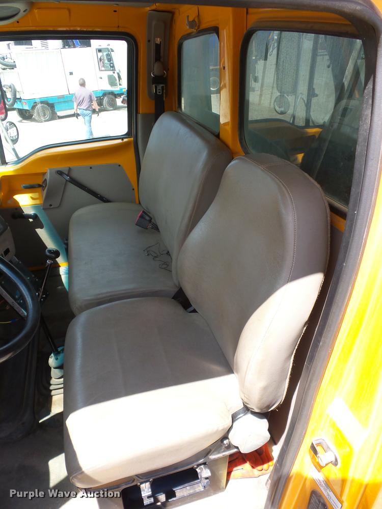 image for item DD9334 2001 Sterling M7500 Acterra jetter truck