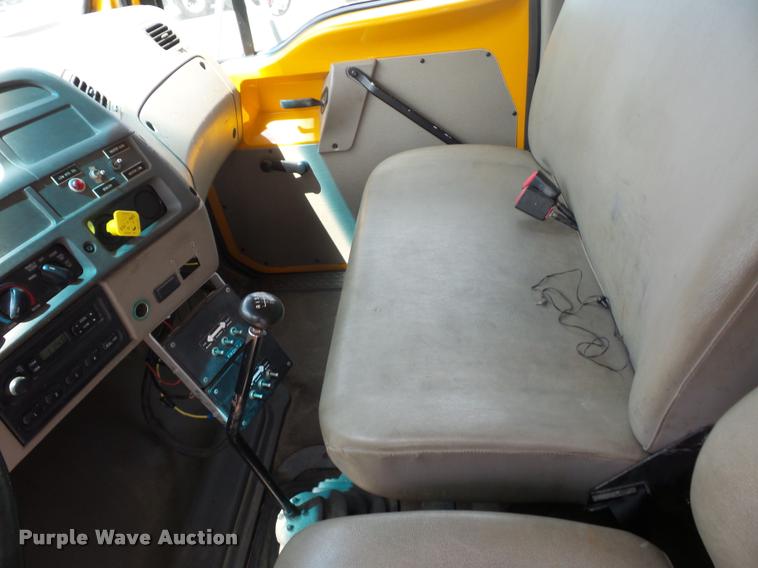 image for item DD9334 2001 Sterling M7500 Acterra jetter truck