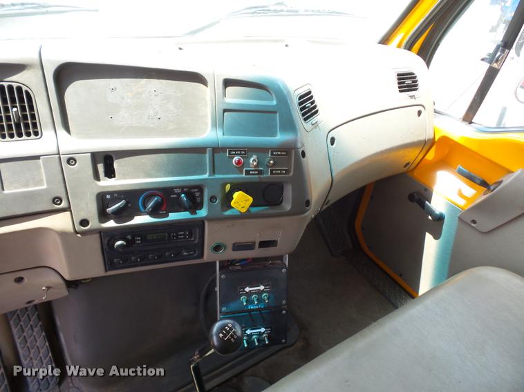 image for item DD9334 2001 Sterling M7500 Acterra jetter truck