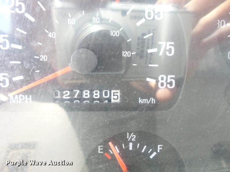 image for item DD9334 2001 Sterling M7500 Acterra jetter truck