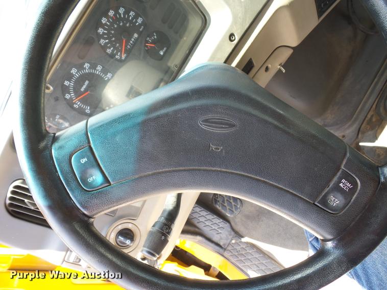 image for item DD9334 2001 Sterling M7500 Acterra jetter truck