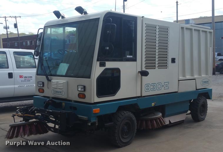 image for item DD9335 2002 Tennant 830 Series II sweeper