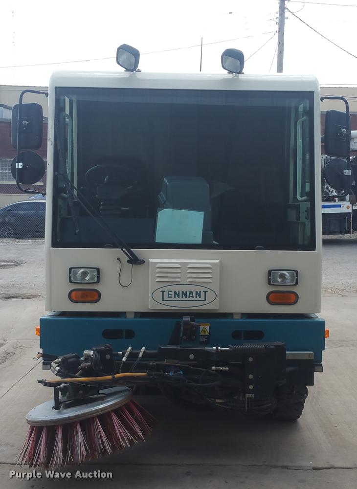 image for item DD9335 2002 Tennant 830 Series II sweeper