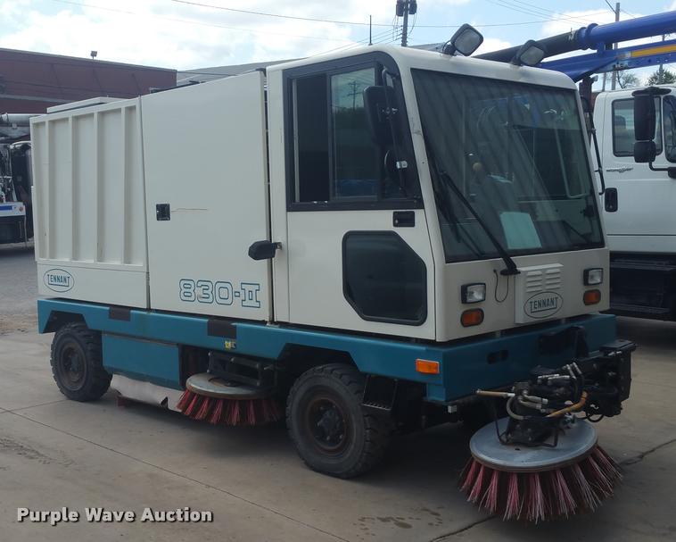 image for item DD9335 2002 Tennant 830 Series II sweeper