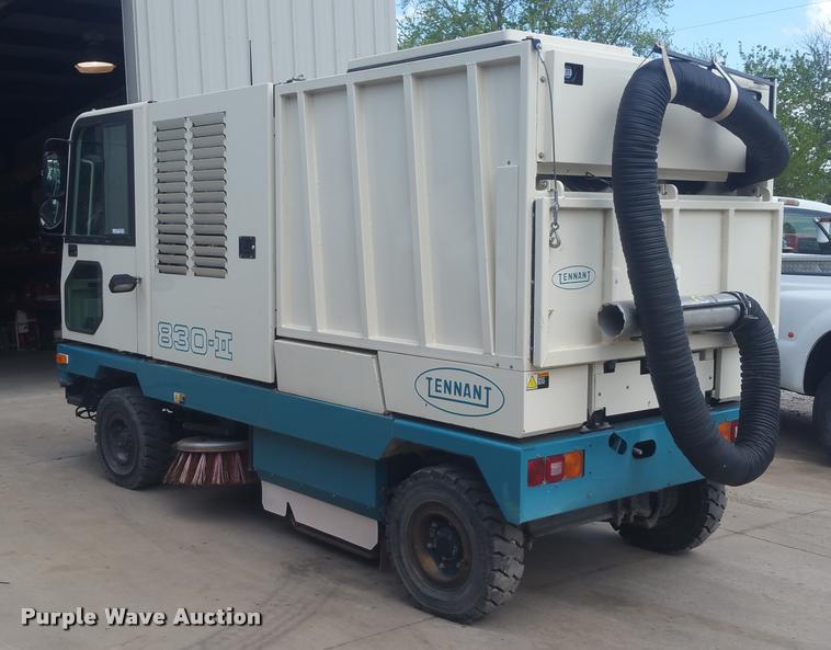 image for item DD9335 2002 Tennant 830 Series II sweeper