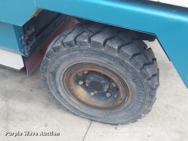 image for item DD9335 2002 Tennant 830 Series II sweeper