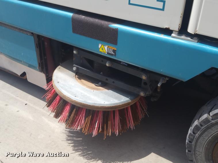 image for item DD9335 2002 Tennant 830 Series II sweeper