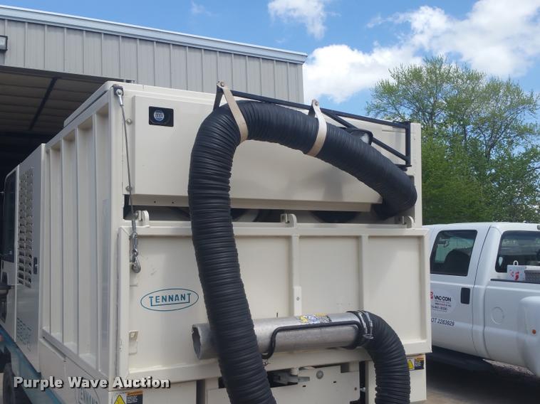 image for item DD9335 2002 Tennant 830 Series II sweeper