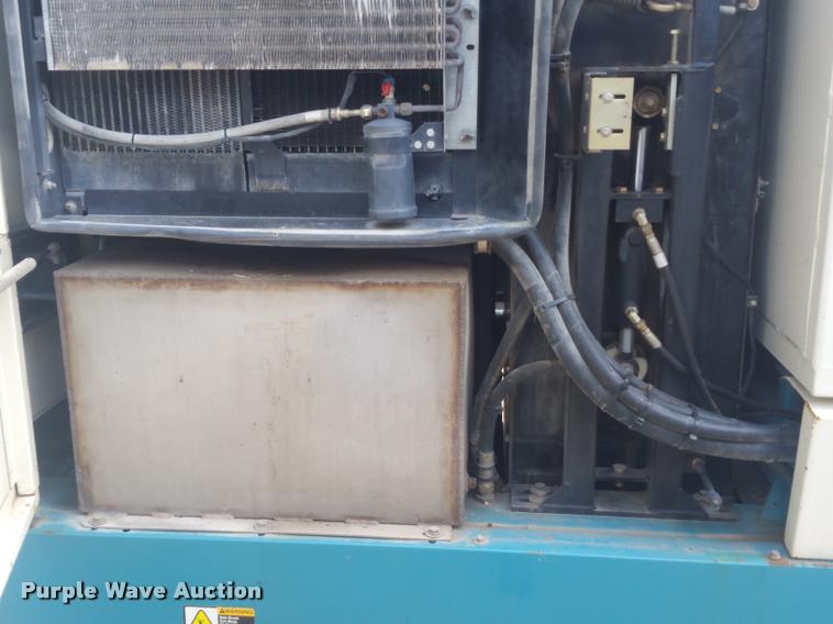 image for item DD9335 2002 Tennant 830 Series II sweeper