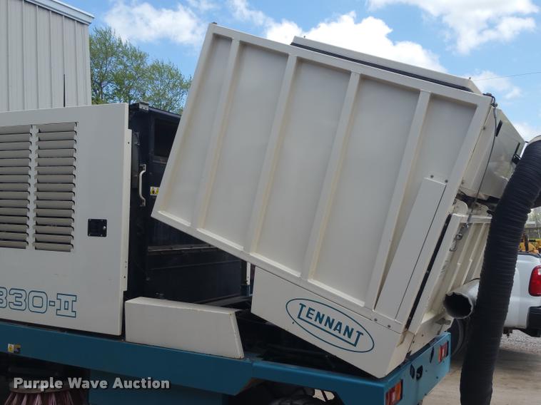 image for item DD9335 2002 Tennant 830 Series II sweeper
