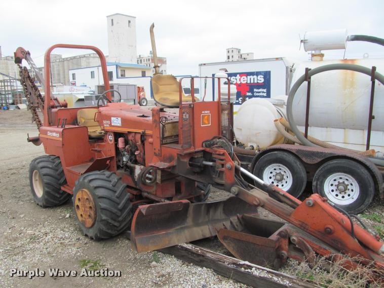image for item J2555 Ditch Witch 5010DD trencher