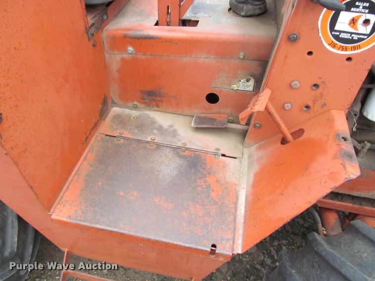 image for item J2555 Ditch Witch 5010DD trencher