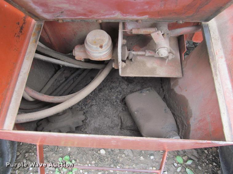 image for item J2555 Ditch Witch 5010DD trencher