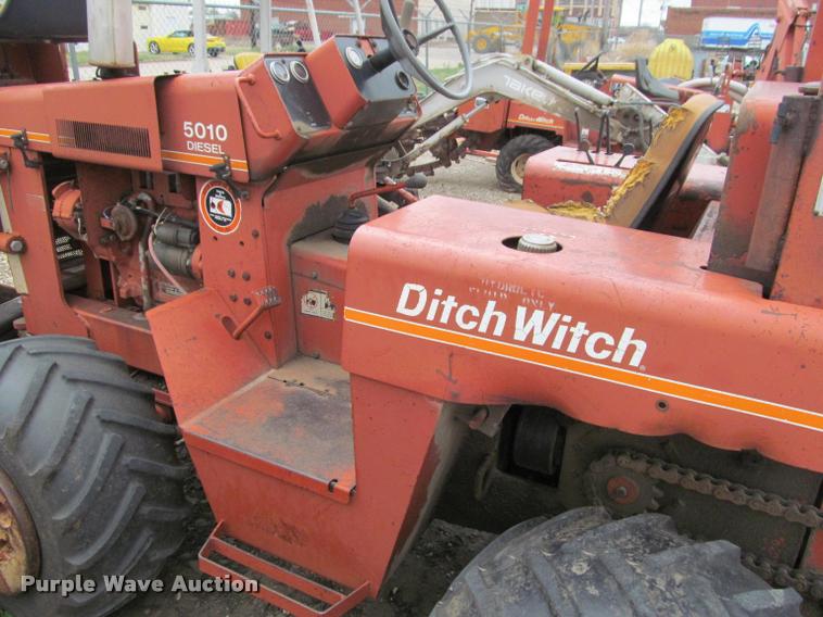 image for item J2555 Ditch Witch 5010DD trencher