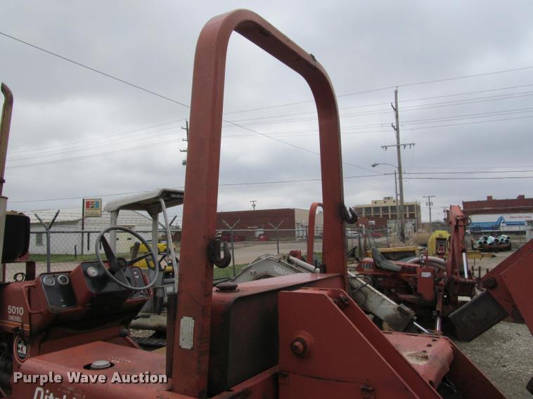 image for item J2555 Ditch Witch 5010DD trencher