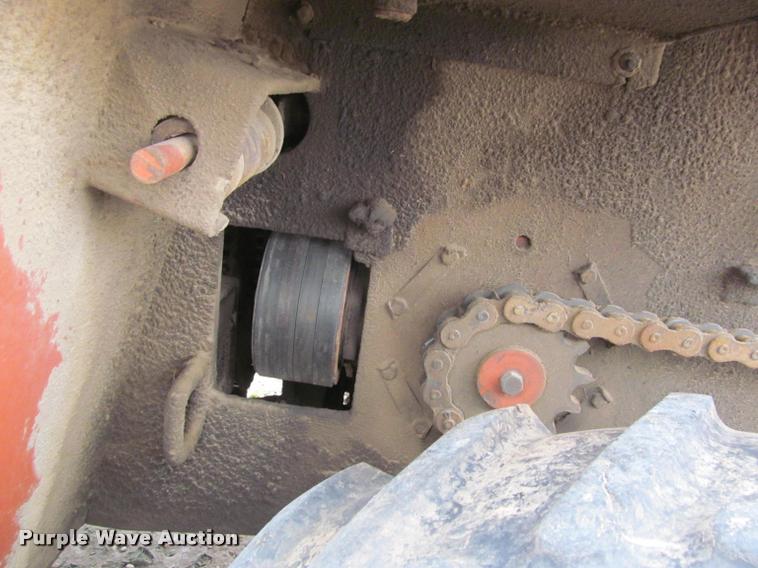 image for item J2555 Ditch Witch 5010DD trencher