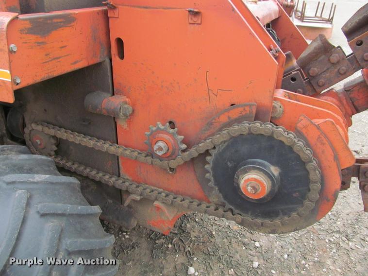 image for item J2555 Ditch Witch 5010DD trencher
