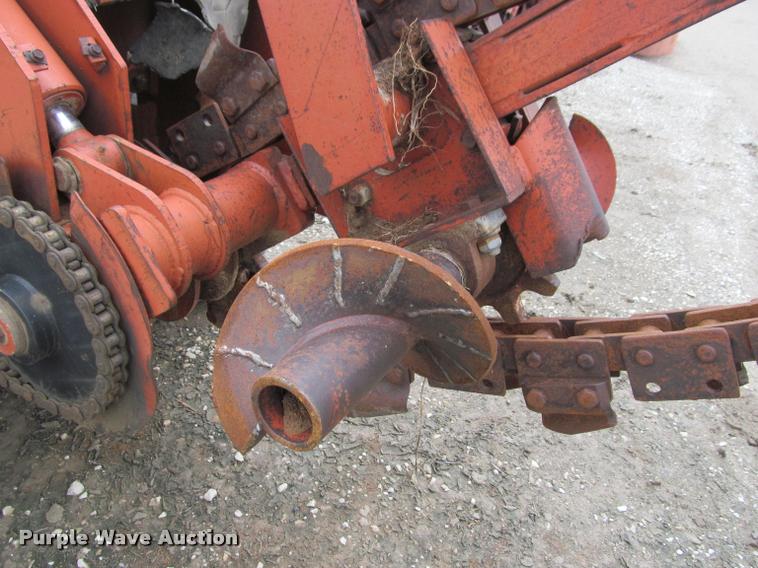 image for item J2555 Ditch Witch 5010DD trencher