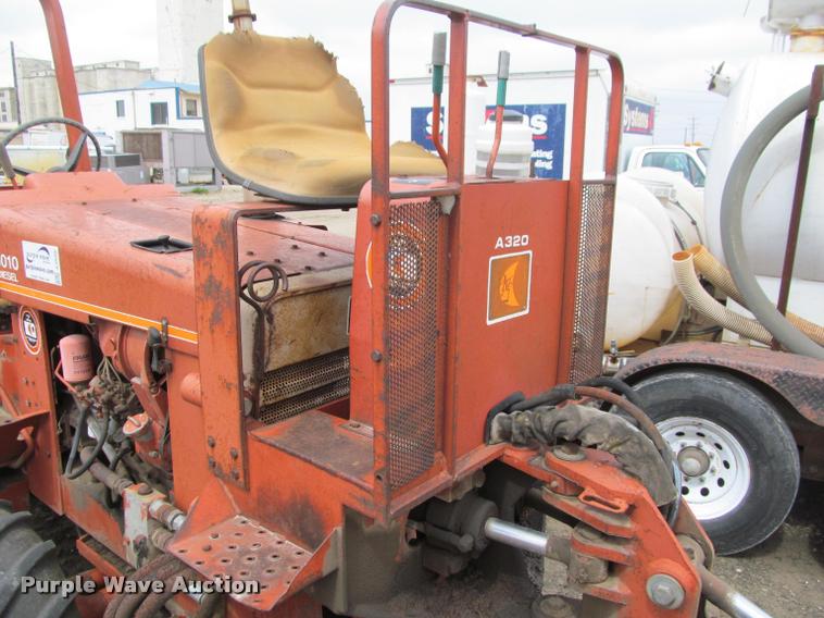 image for item J2555 Ditch Witch 5010DD trencher