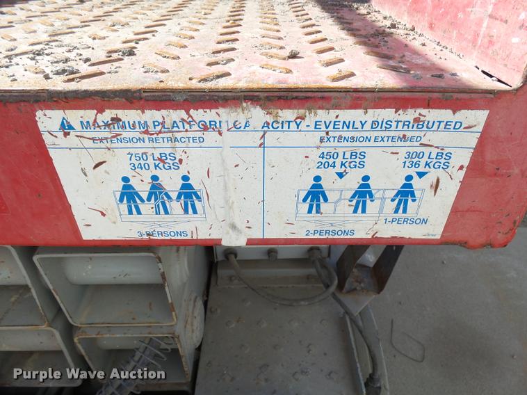 image for item J5445 1999 Mec 2033ES scissor lift