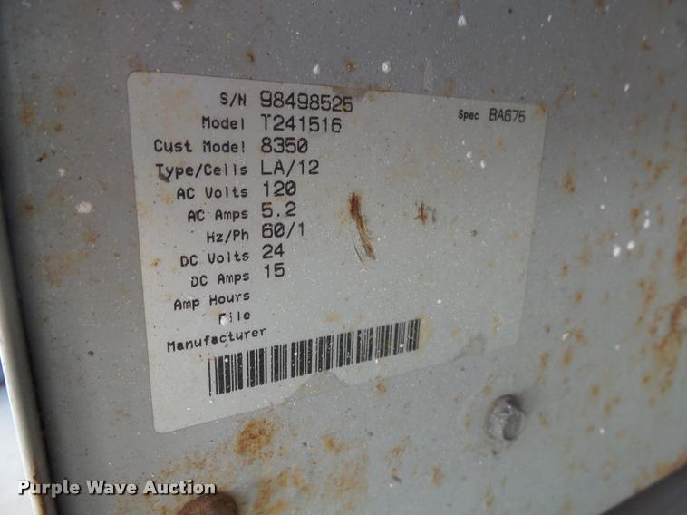 image for item J5445 1999 Mec 2033ES scissor lift