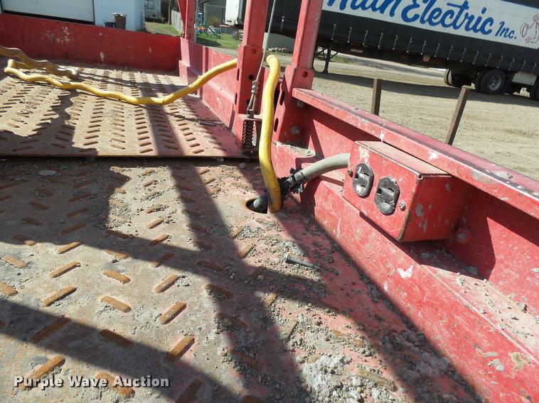 image for item J5445 1999 Mec 2033ES scissor lift