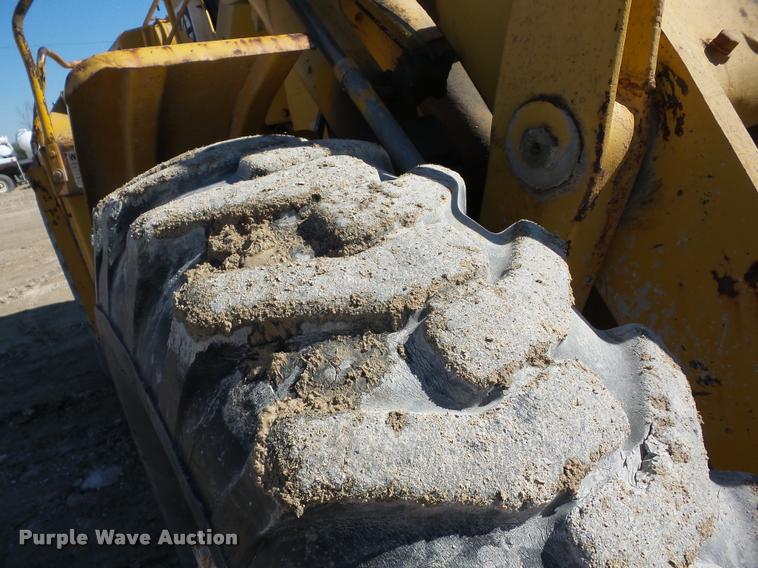 image for item J8644 Caterpillar 950 Traxcavator wheel loader