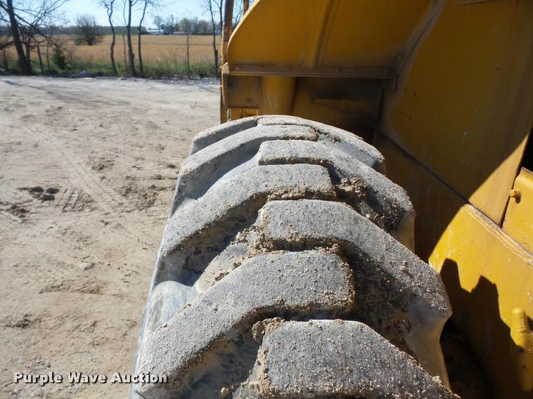 image for item J8644 Caterpillar 950 Traxcavator wheel loader