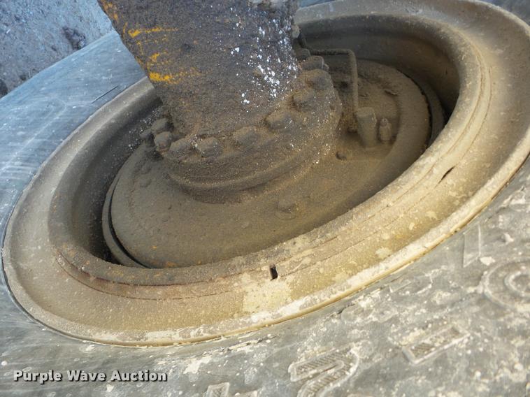 image for item J8644 Caterpillar 950 Traxcavator wheel loader